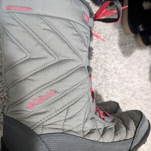 Columbia Women's Quilted Gray and Pink Winter Boots